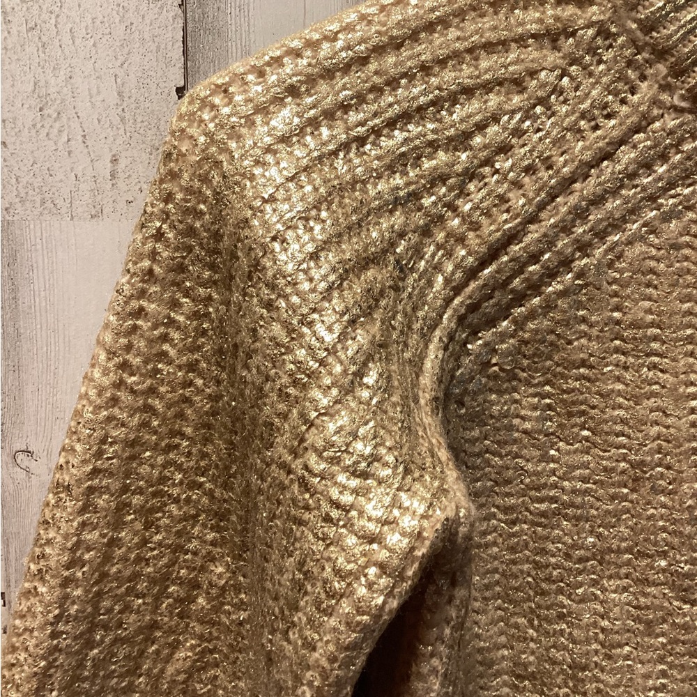 Cozy Gold Ribbed Knit Sweater - Picture 4 of 7